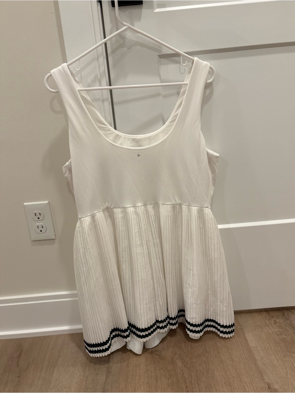 Tuckernuck Studio McGee White Pleated Mini Dress with Dark Green Trim - Picture 5 of 6